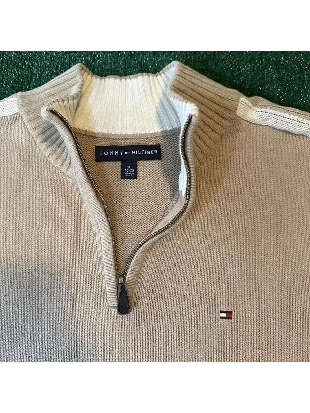 Tommy Hilfiger Quarter Zip knitted Sweatershirt cream color